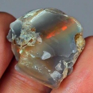 30Ct Ethiopian Crystal Opal Rough UYSJ3884 - Picture 1 of 3