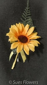 WEDDING FLOWERS SINGLE SUNFLOWER BUTTONHOLES - Picture 1 of 1