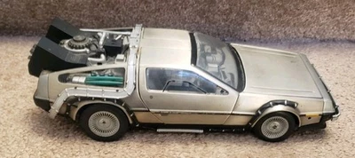 Sun Star 1/18 1981 DeLorean LK (DMC-12) Diecast Model NO BOX MISSING MIRRORS - Image 1 of 4