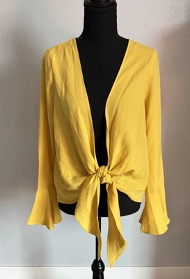 Woman’s Yellow Crop Top Front Tie Long Bell Sleeves Size 2 - Изображение 1 из 3