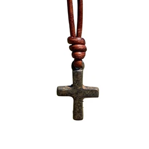 Kleine gehämmerte Kreuz Halskette - religiöser Schmuck, Herren Glaube, katholische Damen... - Bild 1 von 8