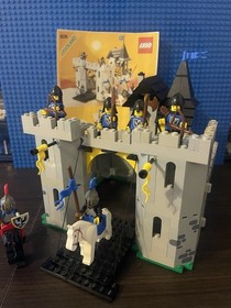 LEGO 6074 Black Falcons Fortress - with  Instructions *