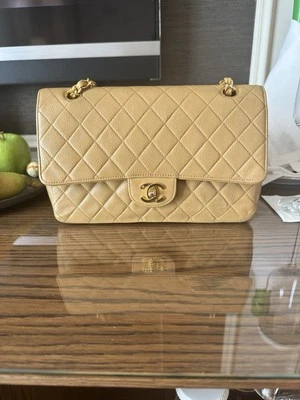 Новый подлинный CHANEL CLASSIC средний двойной клапан бежевый Clair икры сумка Ghw фирма - Изображение 1 из 4