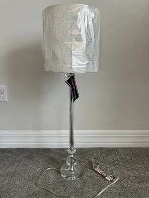 维也纳全光谱台灯 - Samantha 32 英寸透明水晶底座银色柱 — 第 1/4 张图片