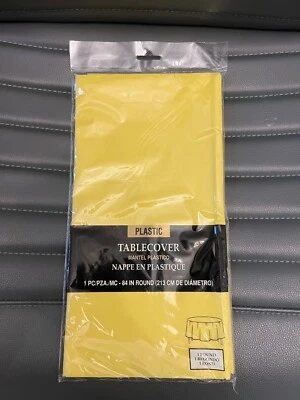 Cubierta de mesa redonda de plástico amarillo Amscan 84 pulgadas (213 CM) Foto 1 de 2
