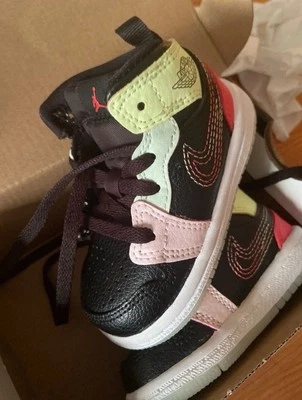 Nike Jordan Zapatos para Bebé Niña Talla 4 Totalmente Nuevos  Foto 1 de 3
