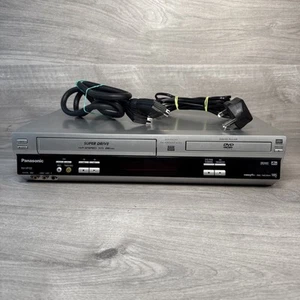Panasonic NV-VP33 VHS DVD Recorder getestet voll funktionsfähig ohne Fernbedienung silber - Bild 1 von 13