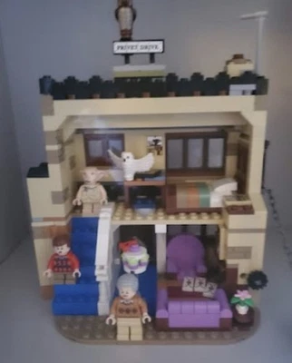 Lego Harry Potter 75968 4 Privet Drive Set is Complete with Instructions no Box - Image 1 of 2