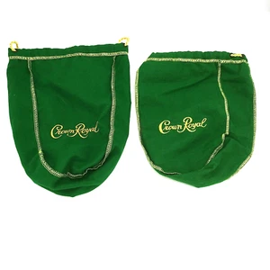 Juego de 2 bolsas con cordón Crown Royal Green para botellas de 750 ml - Imagen 1 de 5