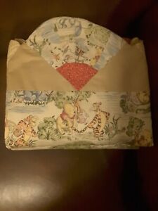Winnie the Poo & Friends  tied baby quilt with fan boarder 35/45