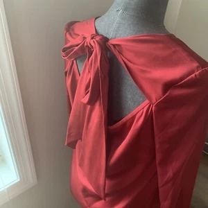 TRINA TURK Bluse Medium rot 100 % Seide 3/4 Ärmel Urlaub Schleife Schlüsselloch hinten zum Binden - Bild 1 von 9