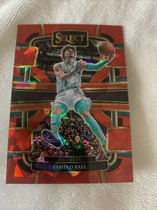 2023-24 Panini Select Concourse LaMelo Ball Red Ice Prizm Card #53 - Foto 1 di 2