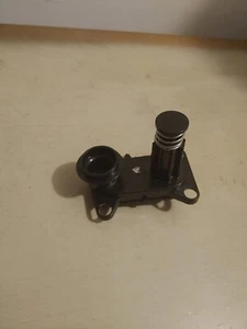 Bissell 3746, 3738, 3748 TurboClean Carpet Cleaner Clean Water Tank inlet Valve. - Picture 1 of 4