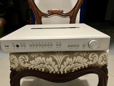 T+A Vollverstärker PA 1260 R, inkl. Fernbedienung, gebraucht/sehr gut erhalten - Bild 1 von 4