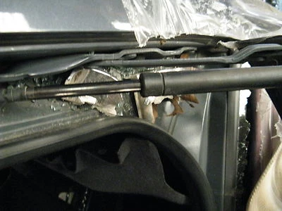 BMW E38 740iL TRUNK LIFTERS 1995-1996-1997-1998-1999-2000-2001 - Image 1 of 2