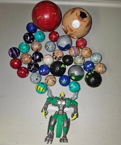 Huge Lot Of Bakugan Battle Brawlers Vintage Cover