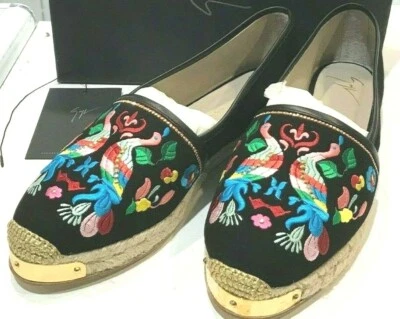 Alpargatas Giuseppe Zanotti Diseño Embellecidas Bordadas Gamuza Negra Talla 40  Foto 1 de 4