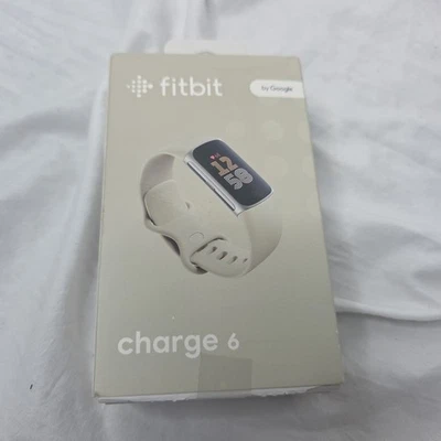 Фитнес-трекер с пульсом Fitbit GA05185 Charge 6, серебристо-белый (BZV) - Изображение 1 из 3