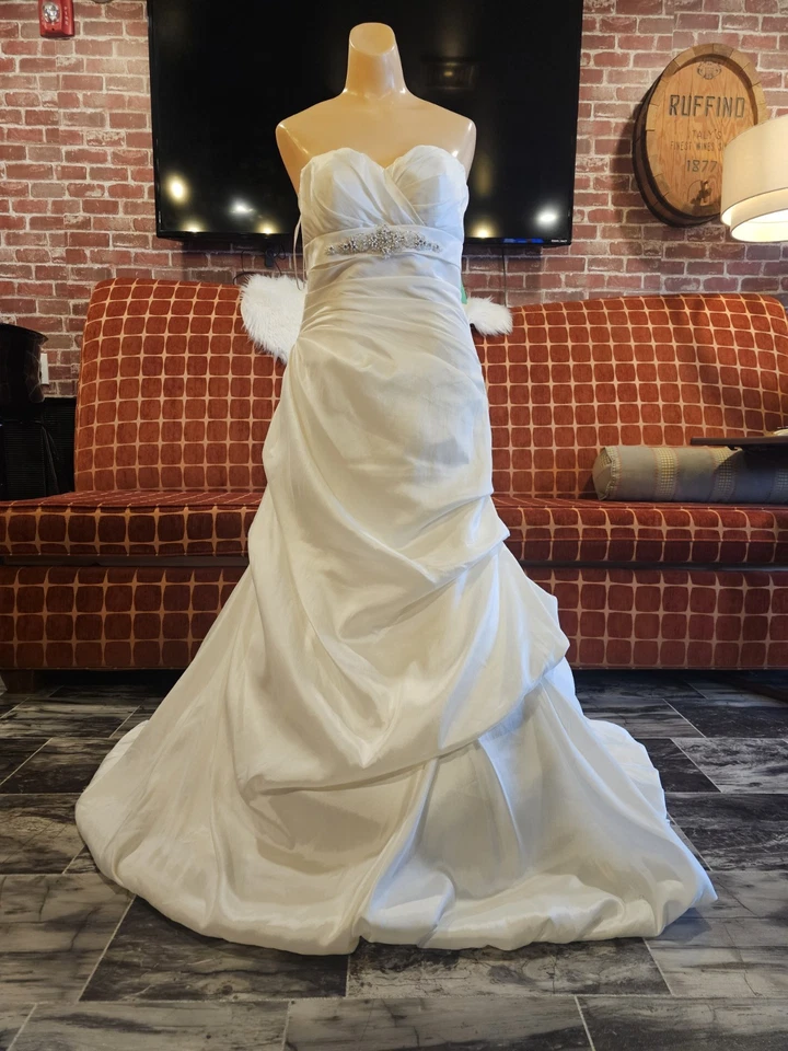 Ivory Wedding dress Sz 8 Strapless ,Train  Lace Up Back, Rhinestones  - Image 1 of 4