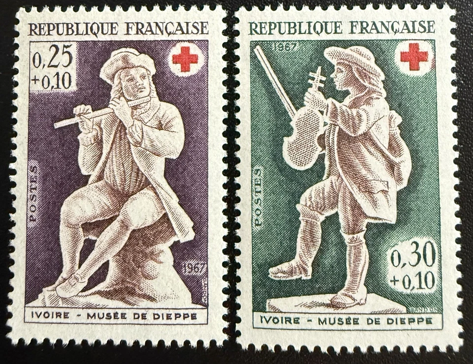 France 1967 MNH Red Cross Stamps Dieppe Ivory Musicians Flute Violin Pair - Image 1 of 1