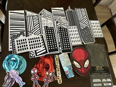 Decoraciones de cumpleaños Spidey y sus increíbles amigos Foto 1 de 3