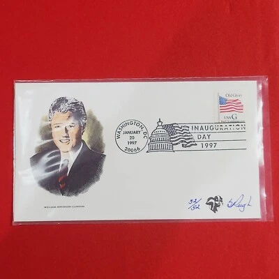 First Day of Issue Stamp Cache Envelope and Enclosure William Jefferson Clinton - Image 1 of 4