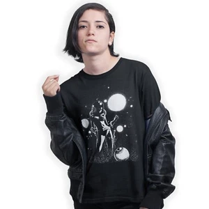 Vintage Science Fiction Space Girl Retrofuturism T-Shirt Birthday Gift - Picture 1 of 3