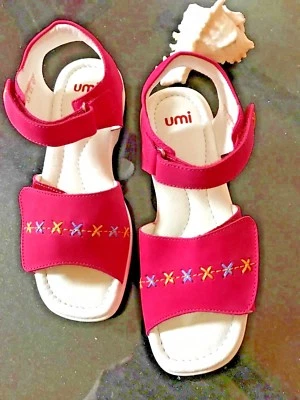 Girls Sandals Fuchsia Brushed LEATHER Adjustable Closure  NEW Girls Size 1 1/2 M - Image 1 of 4