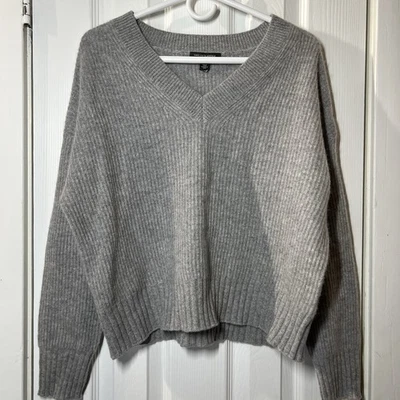 Suéter Pullover Saks Fifth Avenue Cashmere Gris Talla Pequeña Foto 1 de 4