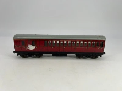 Hornby HO Scale Guard Tin Passenger Car Fair Condition - Image 1 of 4