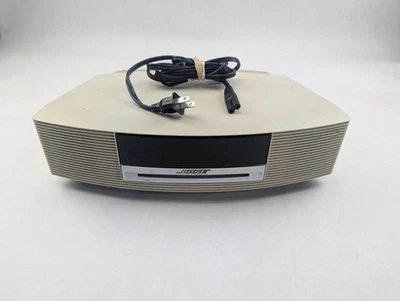 Bose Wave Music System AM/FM CD Player Radio White - model AWRCC2 - Image 1 of 4