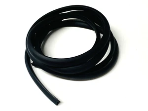 VESPA PX125E PX150E PX200E 1984 TO 1997 BLACK 16MM SIDE PANEL RUBBERS - Picture 1 of 1