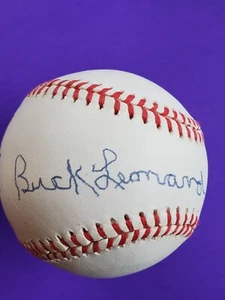 BUCK LEONARD AUTOGRAPHED SIGNED BASEBALL ONLB NEGRO LEAGUES BECKETT BAS - Picture 1 of 9