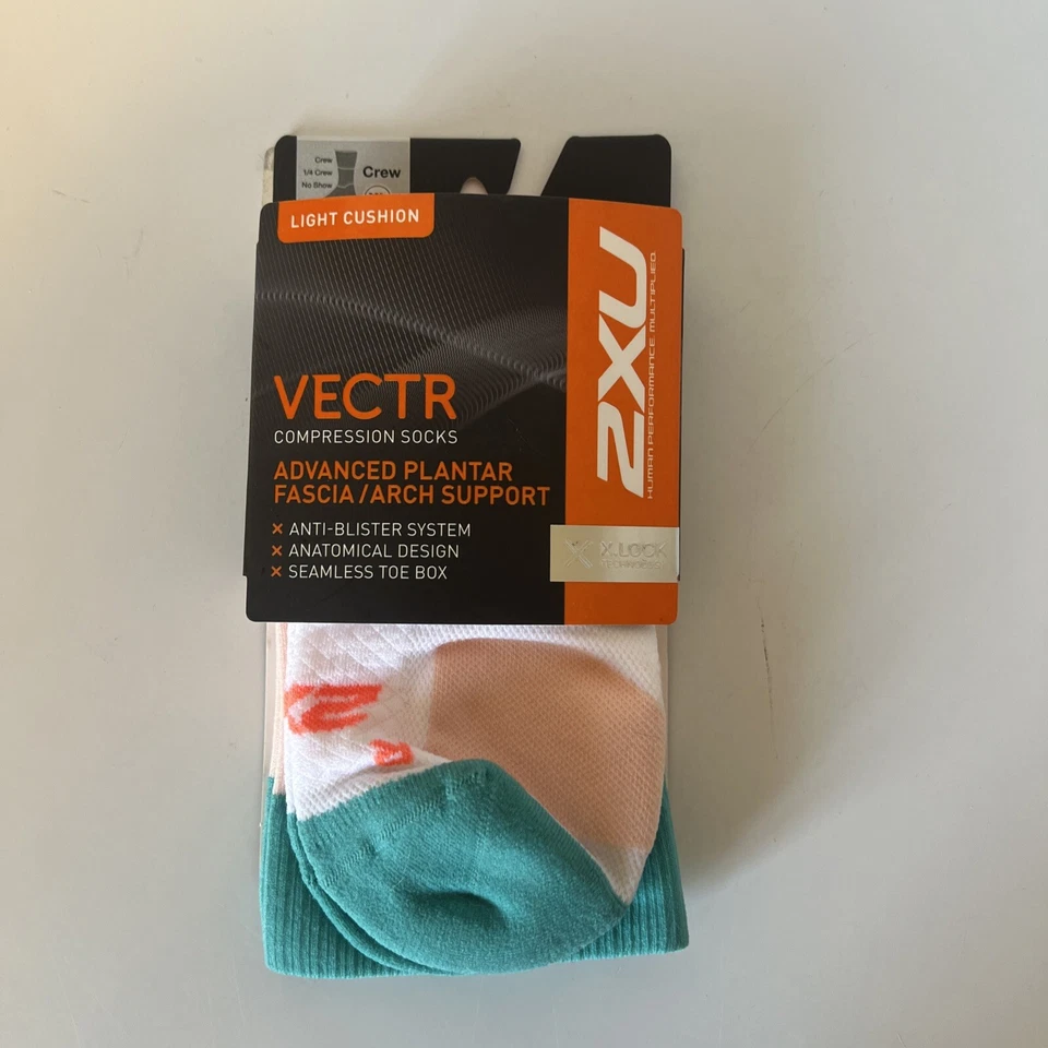 2XU Vectr Light Cushion Crew Sock Porcelain/Hyper Coral, - Image 1 of 4