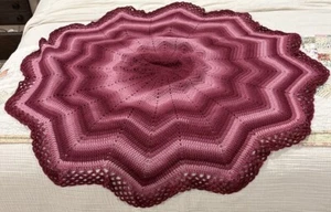 Estrella ondulada Sunburst Sunburst vintage de ganchillo multicolor de 12 puntos - magenta, rosa - Imagen 1 de 3