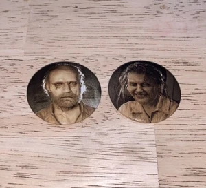 Jack And Marguerite Baker Resident Evil 7 VII Biohazard Pin Button Anstecker Set - Bild 1 von 3
