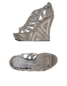 NEW Camilla Skovgaard Studded Leather Platform Sandals 39 - Picture 1 of 5