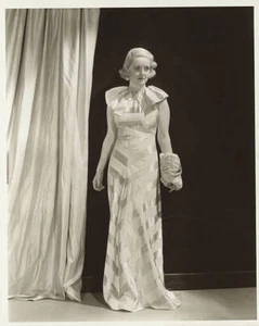 Actress Bette Davis Wearing Elegant Gown 1930 OLD MOVIE PHOTO - Picture 1 of 1