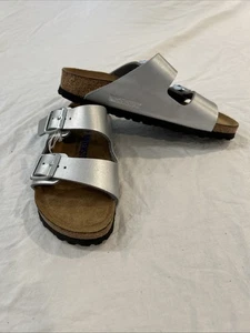 Sandalia Birkenstock Arizona, plateada metálica, talla 36 EU 5-5,5US, para mujer - Imagen 1 de 13