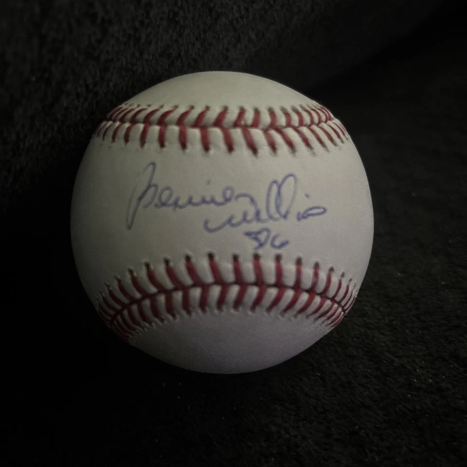 Bernie Williams Autographed New York Yankees Signed OMLB JSA COA Auto - Image 1 of 1