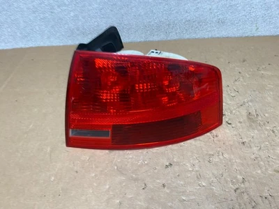 Audi A4 2006 2007 2008 sedán pasajero derecho luz trasera lateral derecha fabricante original V5202 DW Foto 1 de 4