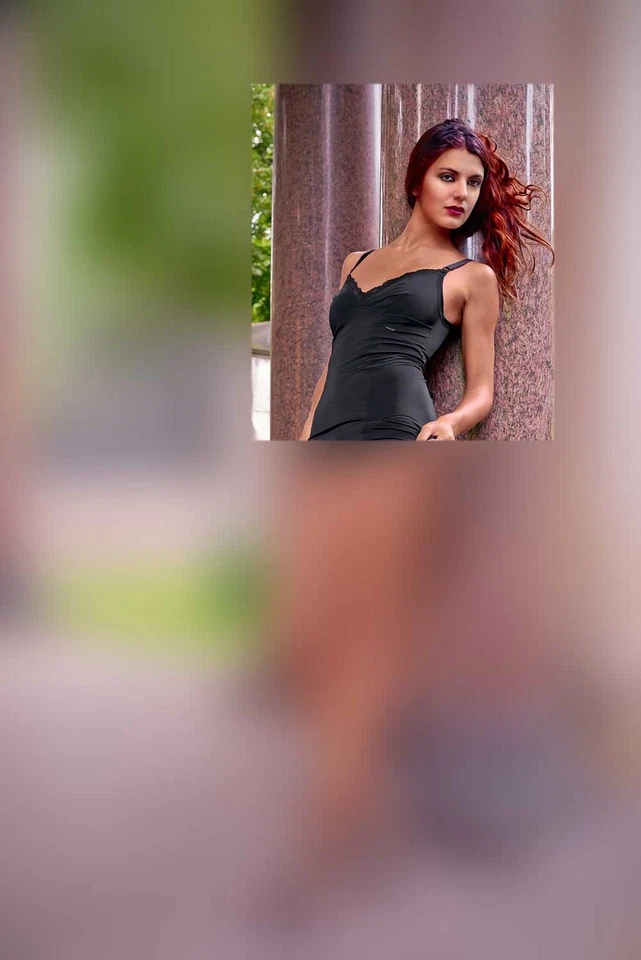 Die Witwe. Fotografie von Horst Werner als Fine Art Print - Bild 1 von 1