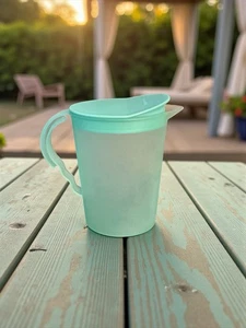 Tupperware ~ grün ~ klein ~ 10 Unzen IMPRESSIONEN Krug #4078 - Bild 1 von 8