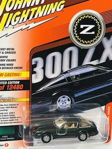 Johnny Lightning "1984 Nissan 300 ZX" 1/64 auto pressofusa - NUOVO - Foto 1 di 12
