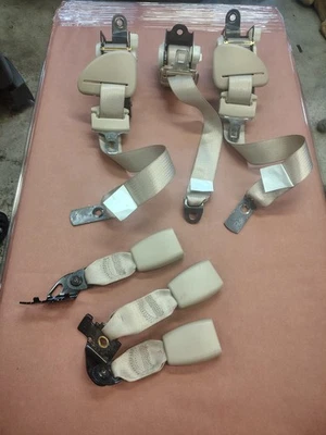2005 Cadillac CTS OEM Rear Left Right Center Seat Belt Buckle Retractor Neutral - Image 1 of 4