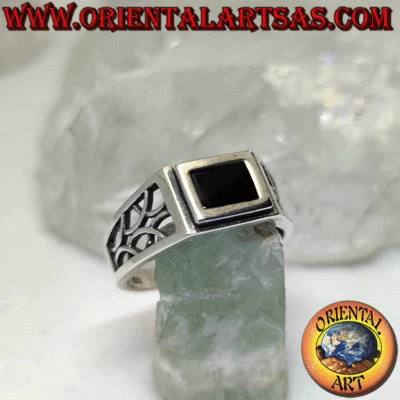 Anello in Argento 925‰ onice rettangolare bordata e decorazione traforata di sem - Immagine 1 di 4