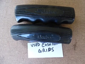 Schwinn Black Cushion Grips - Picture 1 of 4