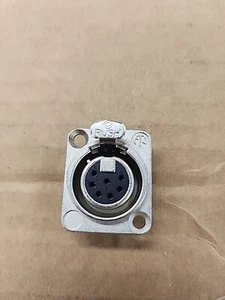 Neutrik NC7FD-LX D Series 7-pin XLRF Panel Receptacle - Picture 1 of 4