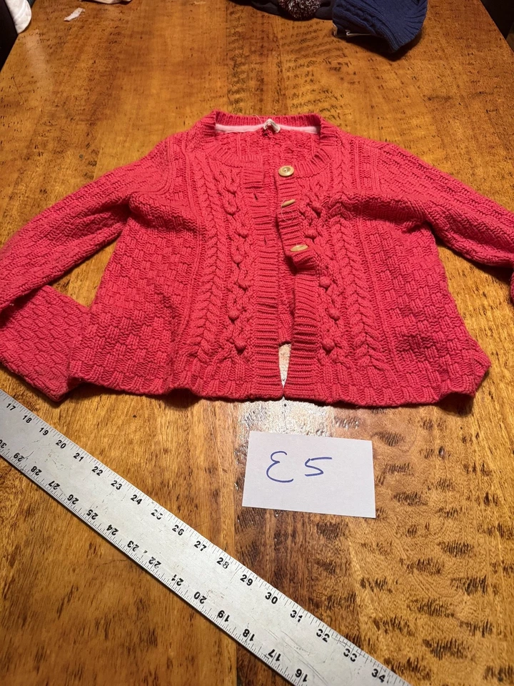 Мини Boden коренастый свитер девочек 8-10 YRED кабель трикотажа 3 кнопки кардиган E5 - Изображение 1 из 4