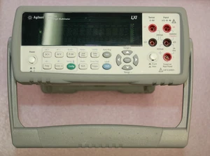 Multímetro digital de banco Agilent 34410A de 6 1/2 dígitos - Imagen 1 de 3